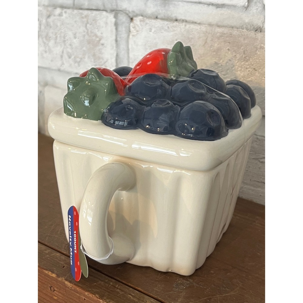 Berry‎ Basket Novelty Mug with Lid Target Bullseyes Playground Spring 2026 - Picture 3 of 9